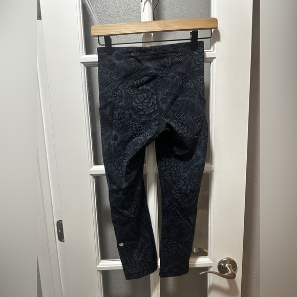 Lululemon Speed Up Crop-Nouveau Mach Blue Black - Picture 11 of 12